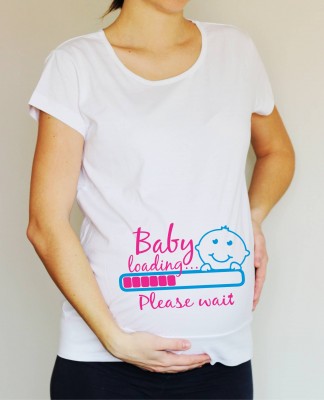 Pregnancy t-shirt - baby loading